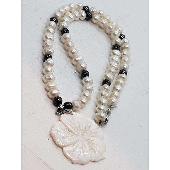 Sterling Silver Genuine Pearl Carved MOP Flower Hematite Pendant Necklace Gift - Picture 1 of 6